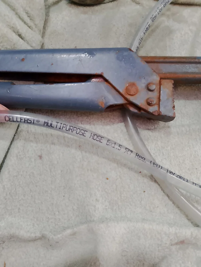 Thawing a frozen water pipe with your own hands - My, Rukozhop, Installation of heating systems, Water pipes, Freezing, Plumber, Plumbing, Pipe, Longpost