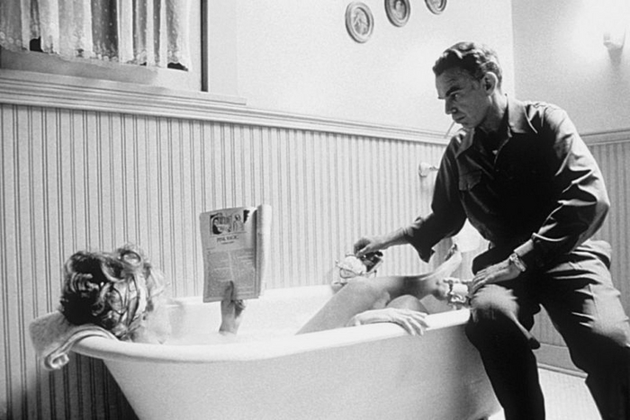 Человек, которого не было (2001)