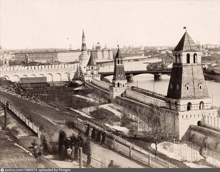         , 1850-.  : Ferdinand Bureau.   <!--noindex--><a href="https://pikabu.ru/story/kakimi_byili_moskva_i_moskvichi_v_poslednie_godyi_pravleniya_nikolaya_i_12509677?u=http%3A%2F%2Fwww.pastvu.com&t=www.pastvu.com&h=3a9dc09f3a362ad923b8078d477795b9581f7c33" title="http://www.pastvu.com" target="_blank" rel="nofollow noopener">www.pastvu.com</a><!--/noindex-->.