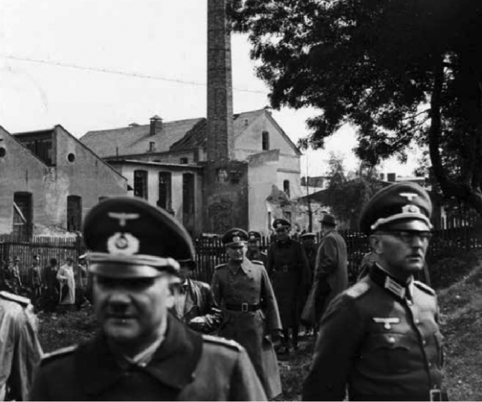     . 1940  (   <!--noindex--><a href="https://pikabu.ru/story/edinstvennyiy_zashchitnik_chekhoslovakii__kapitan_karel_pavlik_12509951?u=http%3A%2F%2Ffmpatriot.cz&t=fmpatriot.cz&h=be20adfeed8f2179702aee4a09d6744217ba0a79" title="http://fmpatriot.cz" target="_blank" rel="nofollow noopener">fmpatriot.cz</a><!--/noindex-->)