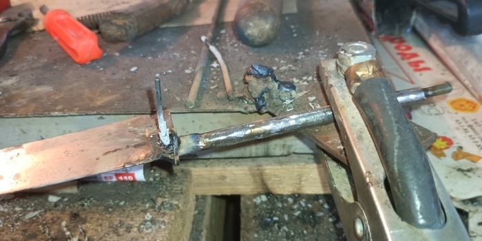 К сожалению, тонкие уони постоянно липнут...))