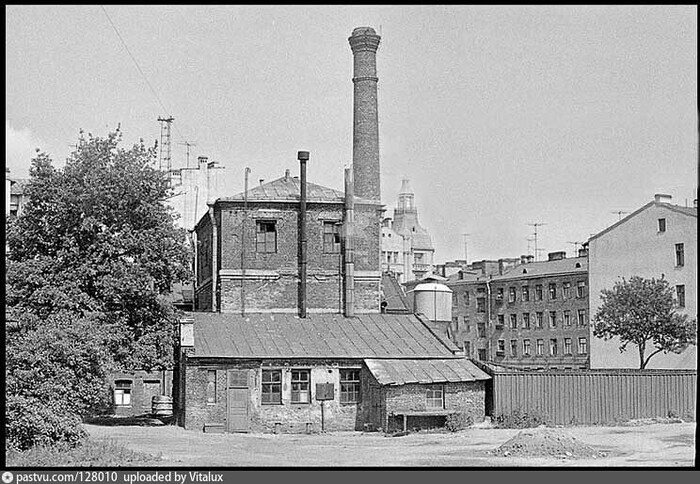 Карповские бани, по легенде там вместе мылись Николай II и Распутин.