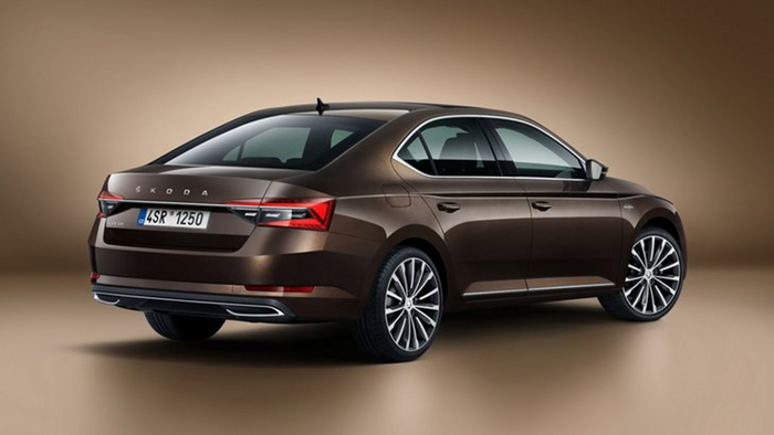 Skoda Superb.