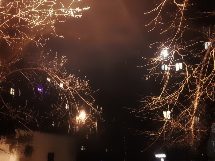 Окна. Очень странная весна