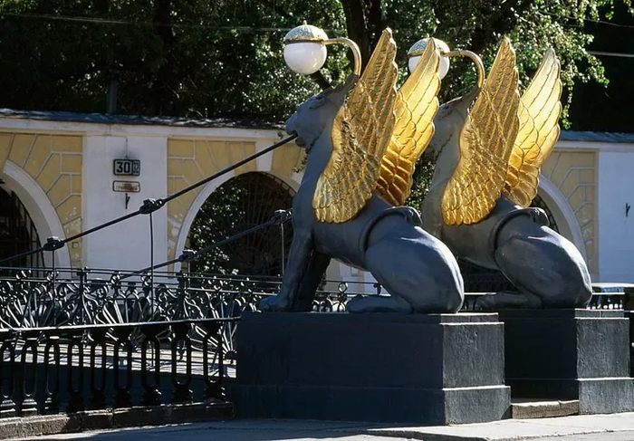 Грифоны с золотыми крыльями исполняют желания