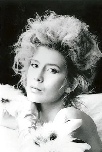 «Любовь, длиною в жизнь и страшная болезнь, которая поставила крест на счастье несгибаемой актрисы»... Советские актеры, Актеры и актрисы, Фото со съемок, Telegram (ссылка), Знаменитости, Советское кино, СССР, Театр, Сцена из фильма, Лейкоз, Прощание, Биография, Фильмы 80-х, Классика, Длиннопост, Фильмы, Люди, Любовь, Судьба, Память