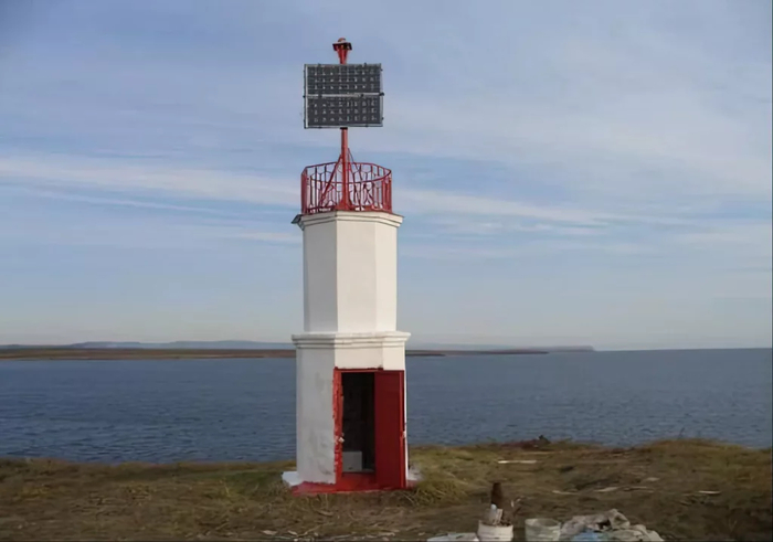 Навигационный знак в Приморье на солнечной батарее