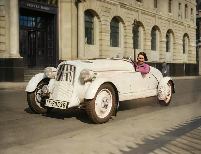 ��������: E. Phillips