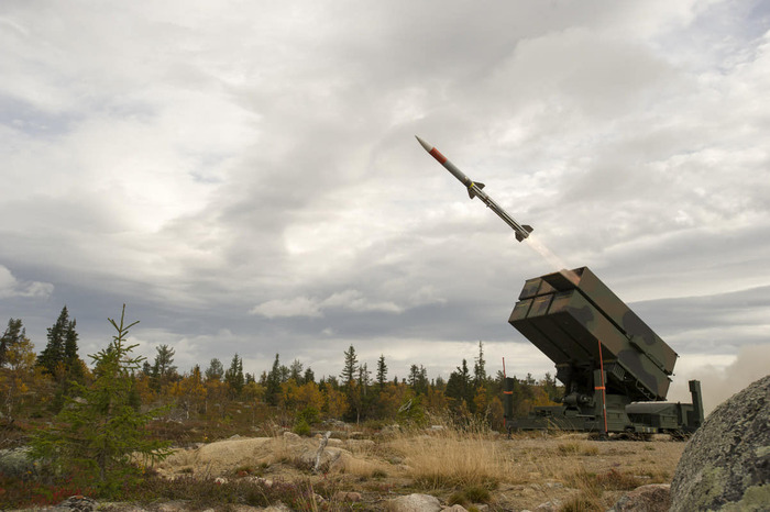    NASAMS   AIM-120 AMRAAM,   