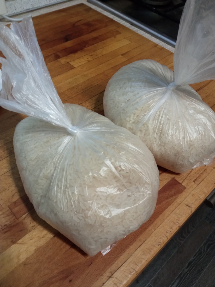 Рис "от узбеков". Не пафосные девзира, аланга и пр. Обычный длиннозёрный.