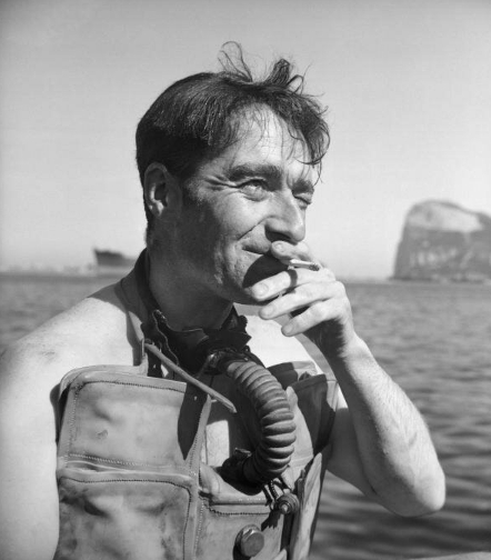 Малоизвестный подвиг советского подводного разведчика Эдуарда Кольцова, который сорвал диверсию британцев против СССР