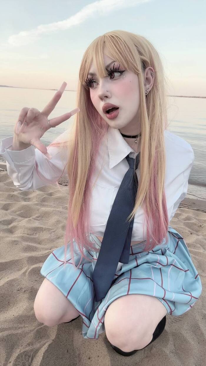   / Marin Kitagawa , 