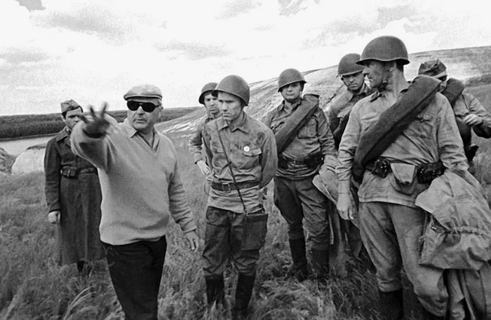 Полное погружение в роль.