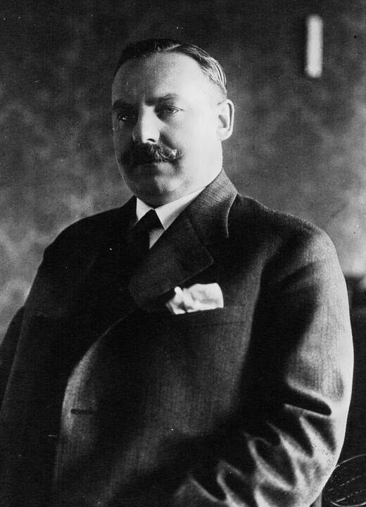        1932 . : Agence photographique  Biblioth&#xE8;que nationale de France via Europeana, CC0, <!--noindex--><a href="https://pikabu.ru/story/chervenskaya_reznya_kak_dvukhtyisyachnuyu_kolonnu_uznikov_ubivali_vo_vremya_peshego_marsha_iz_minska__tragediya_kotoruyu_pyitalis_skryit_v_sssr_12663306?u=http%3A%2F%2Fcommons.wikimedia.org&t=commons.wikimedia.org&h=1ed4ce9302f06835299f0a99e5048d4e7447b25a" title="http://commons.wikimedia.org" target="_blank" rel="nofollow noopener">commons.wikimedia.org</a><!--/noindex-->