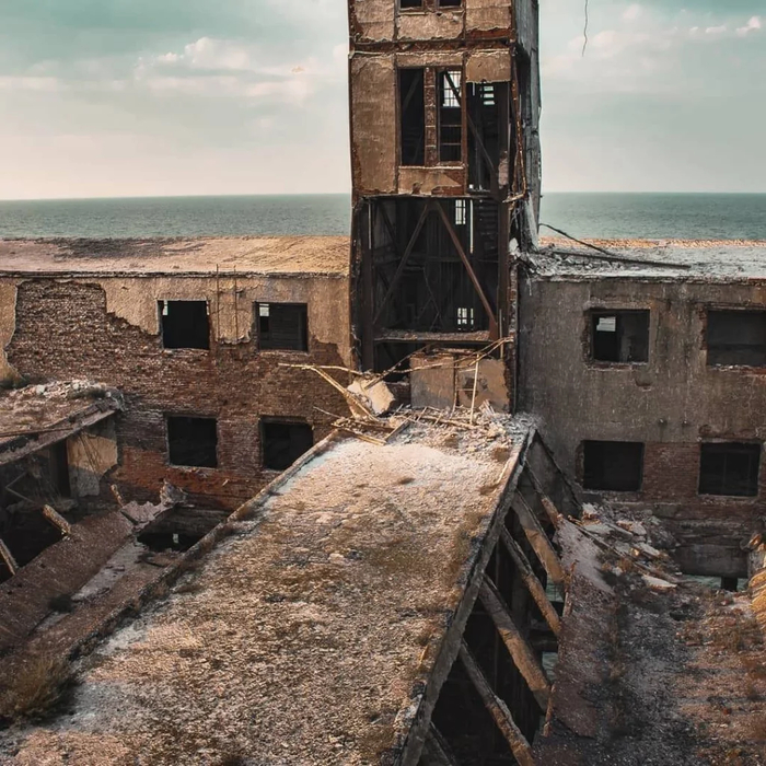 Внутри цех производит не такое величественное впечатление, как снаружи