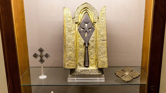 Копье Лонгина из Эчмиадзинского монастыря, Армения