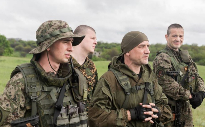 Захар Прилепин и Александр Шубин (крайний слева). 2017 год. Из личного архива писателя