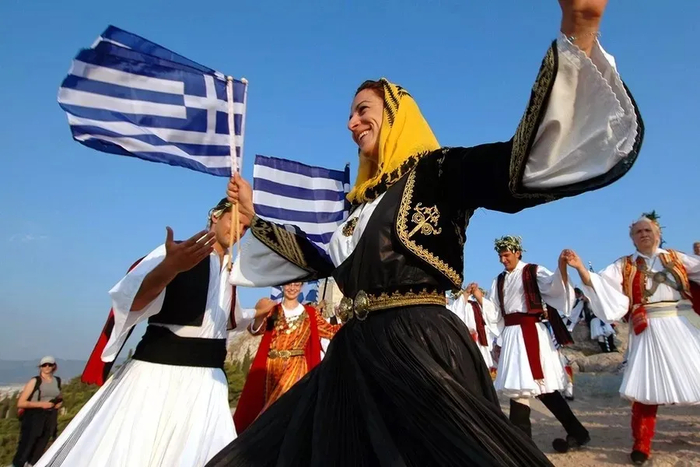 Гинайкратия в Греции