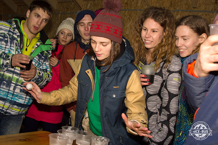 ���� � �������� �� ������������ � ��������. �������� ����: �������