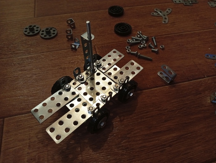 *каждое болтовое соединение, это не только ценные винт и гайка, но и несколько миллиметров рабочего пространства!