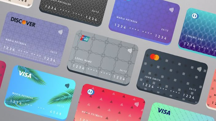 Банки всё чаще отказываются от комиссий — и сегодня можно найти дебетовые карты, где бесплатные переводы доступны не только внутри сети, но и на карты других банков по всей России.