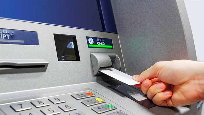 Легко оформить дебетовые карты с высоким лимитом снятия наличных можно в ведущих банках России — быстро, удобно и без лишних комиссий.