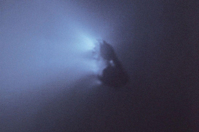 Снимки кометы сделанные космическим аппаратом "Джотто".