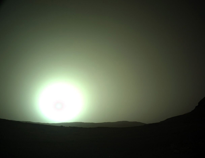 Вид Солнца на закате.