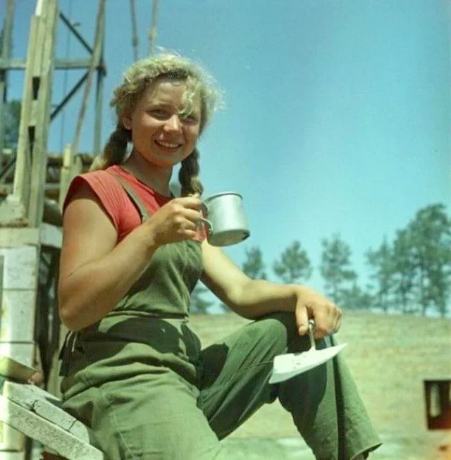 20 невероятно добрых фотографий из СССР, которые заставляют улыбаться. Часть 2 Фотография, Познавательно, Россия, Прошлое, СССР, Факты, Страны, 20 век, Военная история, Ностальгия, Воспоминания из детства, Молодость, Детство, Детство в СССР, История России, Длиннопост