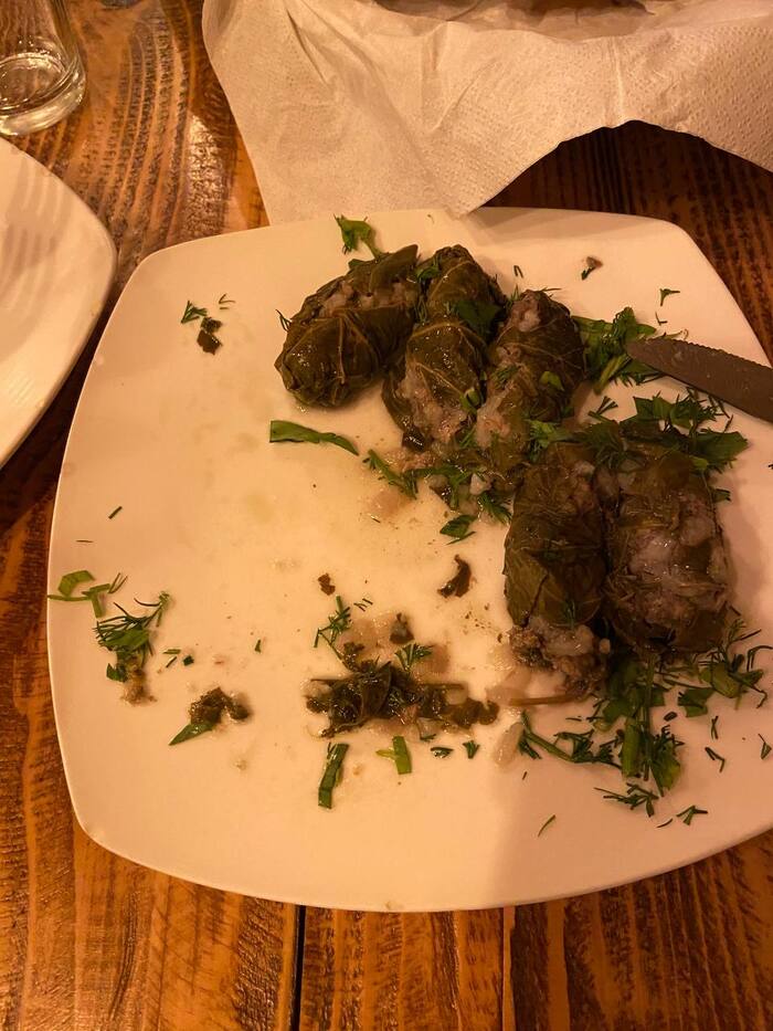 Долма - 15 лари, примерно 500р