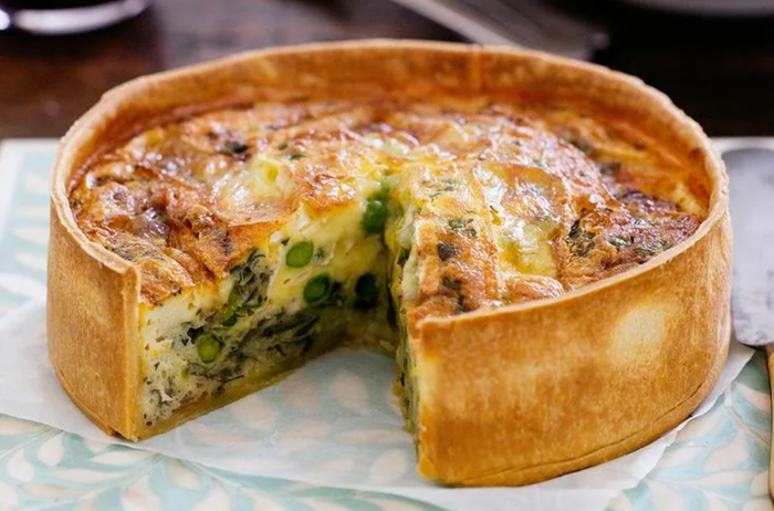 Пирог с сомом и овощами