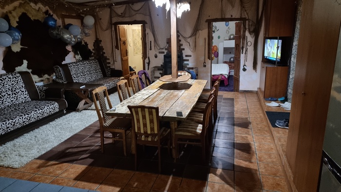 Серьезно? Целый дом за 2к? Приятный шок в конце долгого дня.