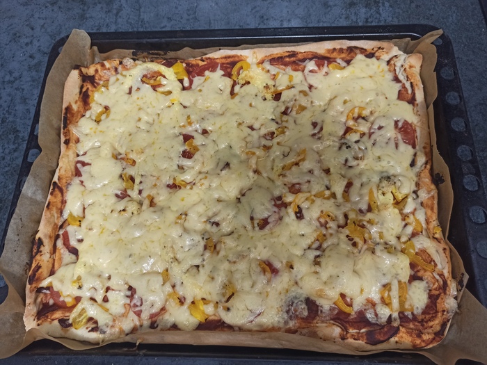 В 19:44 были пробиты овощи в магазине и уже в 20:37 готовая пицца.