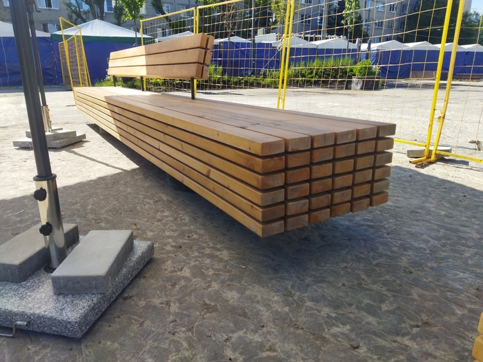 Это что за ... ? Скамейки, Казань, Длиннопост