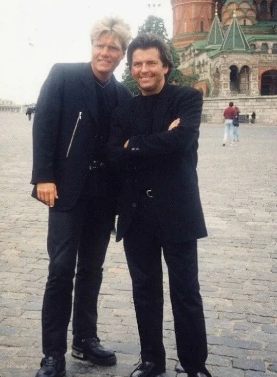 Интересные фотографии 90 -х (часть 115) 90-е, Детство 90-х, Ностальгия, Знаменитости, Эпоха, Фотография, Нонна Мордюкова, Римма Маркова, Modern Talking, Иван Демидов, Леонид Куравлев, Михаил Пуговкин, Юрий Яковлев, Старые песни о главном, Юрий Хой, Жанна Фриске, Чак Норрис, Джуна Давиташвили, Юрий Гагарин, Линда, Длиннопост