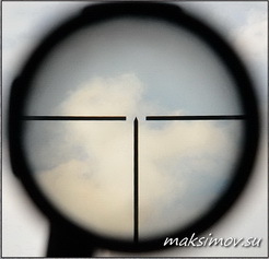 Картинка в ПУ. С введением поправок - сетка прицела смещается. У современных прицелов прицельная сетка стоит неподвижно, а двигается само зрительное поле