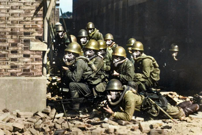 Интересные снимки различных военных конфликтов ХХ века. 20 раскрашенных фотографий 20 век, Историческое фото, Военная история, Военные, Война, Старое фото, Фотография, Колоризация, Длиннопост