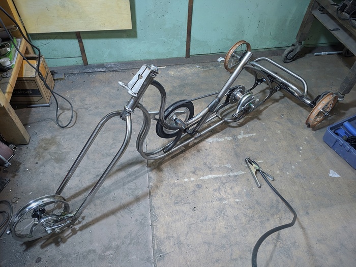  ,        ,     .     - 1850.  450 .   2300  .       - 700.