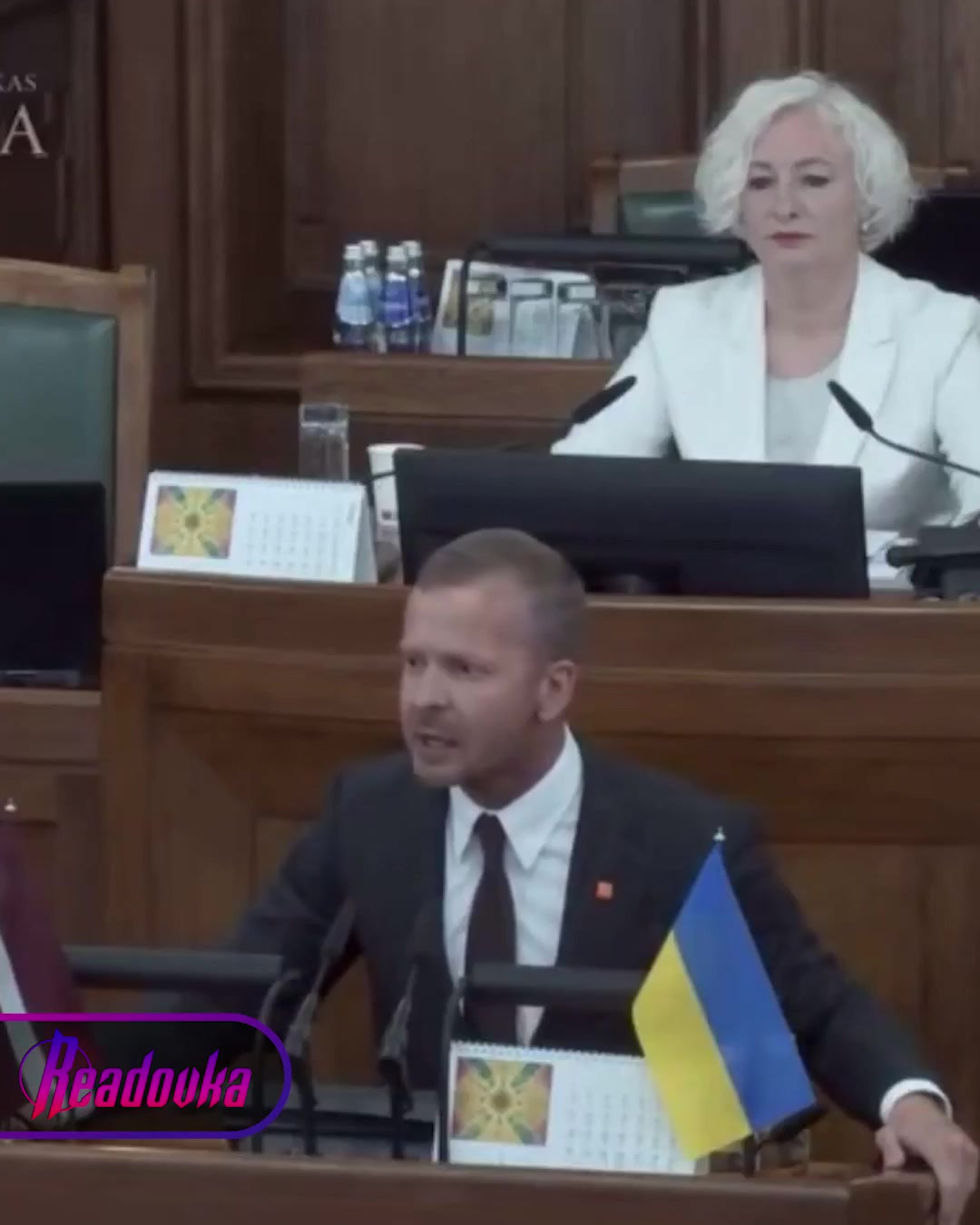 https://cs18.pikabu.ru/s/2025/06/05/13/3nmrcv3t_s0f0d19m0_1080x1350p.jpg