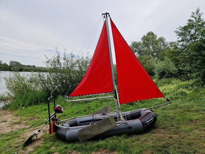 На самом деле, лодке пришлось много пережить, но все рассказывать долго