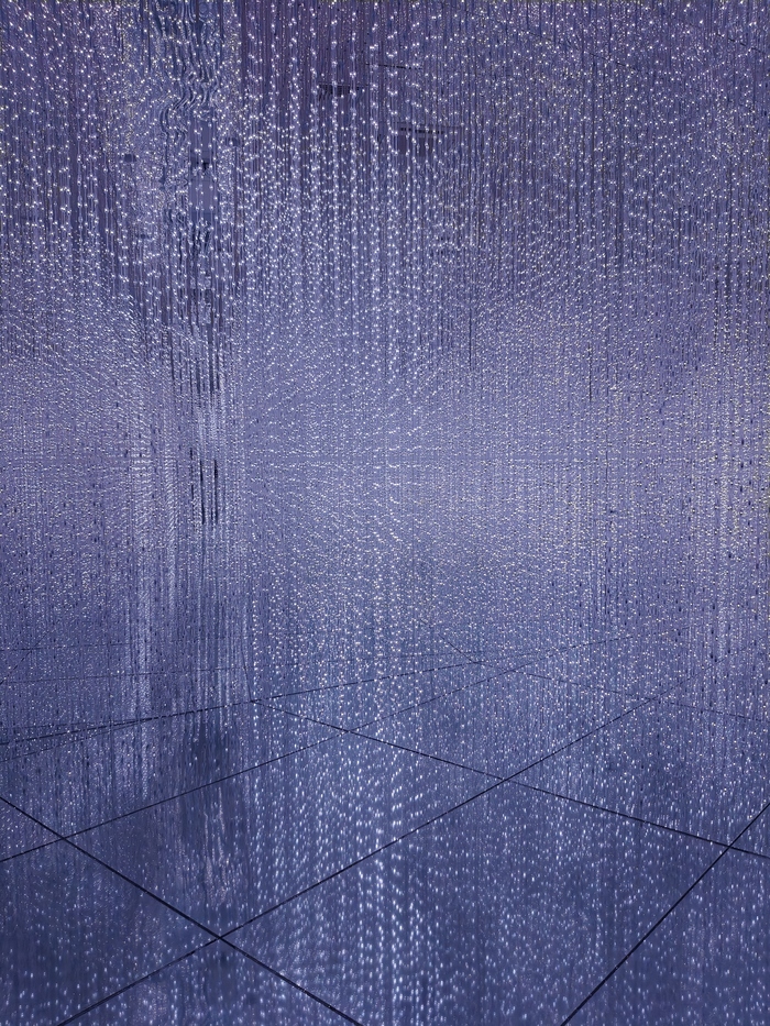 Сперва даже можно не понять куда идти дальше.