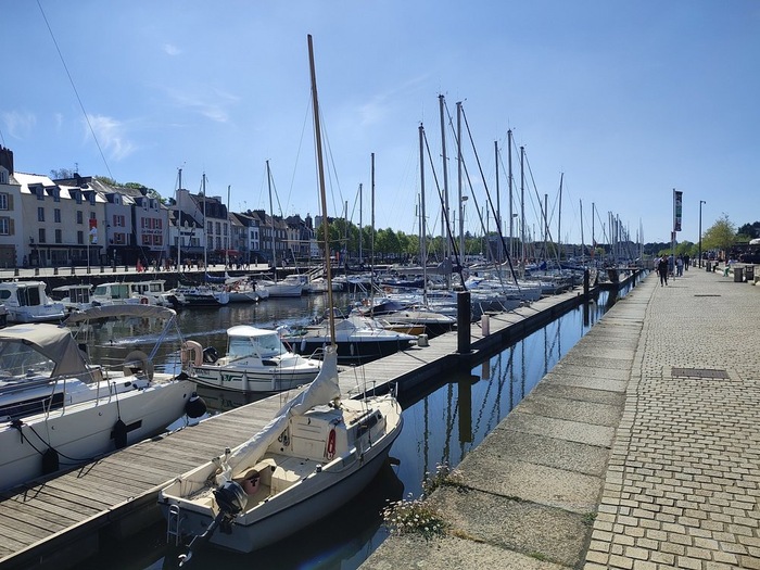   .  Le Port de Plaisance  <!--noindex--><a href="https://pikabu.ru/story/kak_varyagi_sozdali_pervuyu_transatlanticheskuyu_set_za_800_let_do_kolumba_12840966?u=https%3A%2F%2Fwww.tripadvisor.ru%2FAttraction_Review-g196537-d11727189-Reviews-Le_Port_de_Plaisance-Vannes_Morbihan_Brittany.html&t=https%3A%2F%2Fwww.tripadvisor.ru%2FAttraction_Review-g196537-d117271...&h=05918a37ef41c6d99783ef1558a8c4da8002c805" title="https://www.tripadvisor.ru/Attraction_Review-g196537-d11727189-Reviews-Le_Port_de_Plaisance-Vannes_M..." target="_blank" rel="nofollow noopener">https://www.tripadvisor.ru/Attraction_Review-g196537-d117271...</a><!--/noindex-->