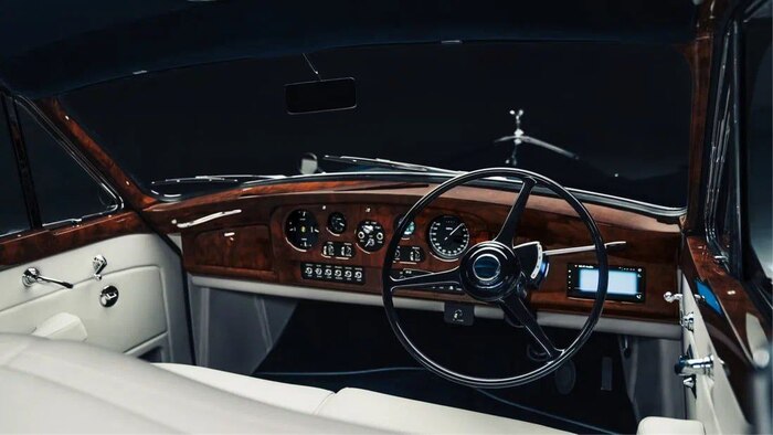  Rolls-Royce Phantom    1,35   , Rolls-Royce, , 