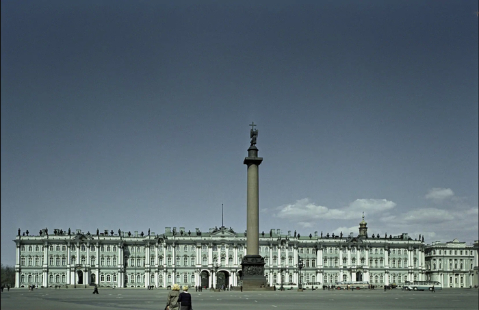 Дворцовая площадь в 1968 г.