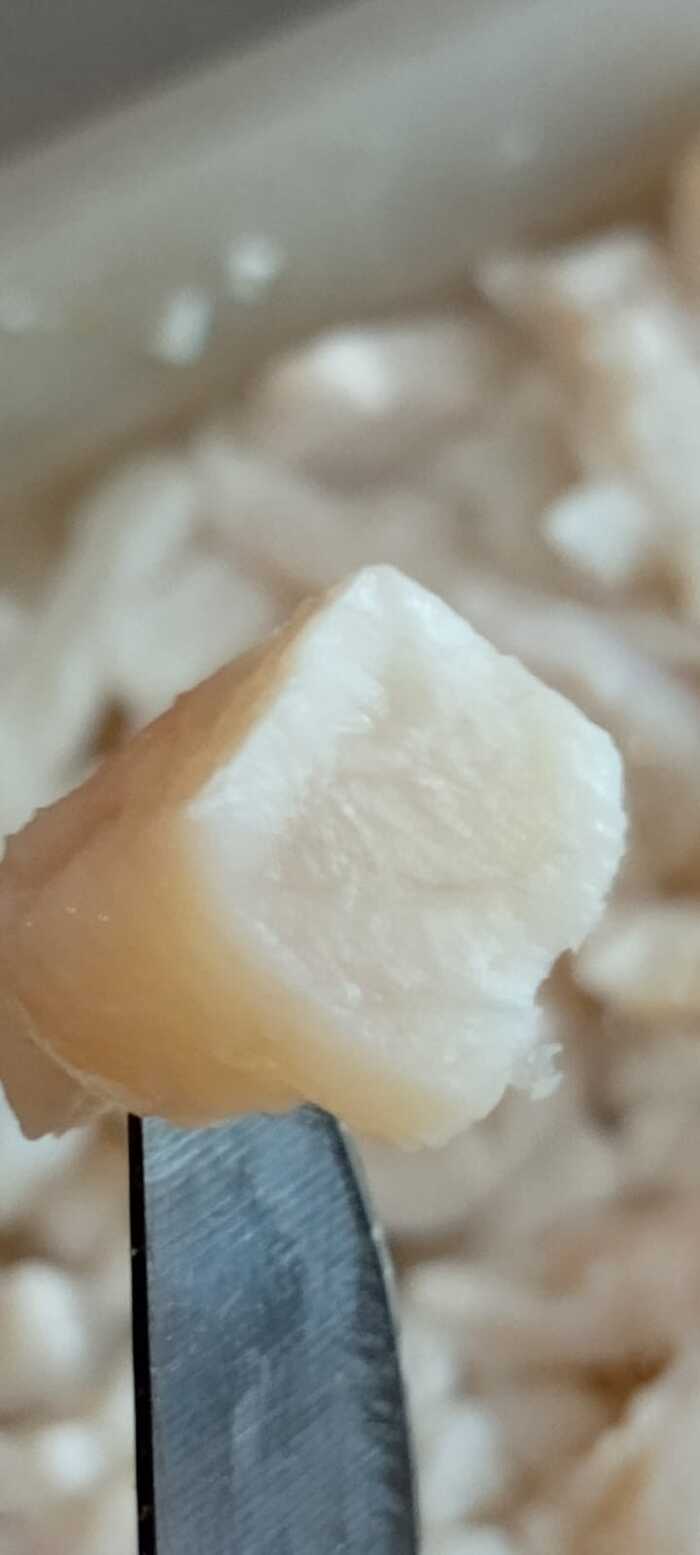 Маринуется филей пока весь не станет белым внутри. в середине еще недомариновано.,