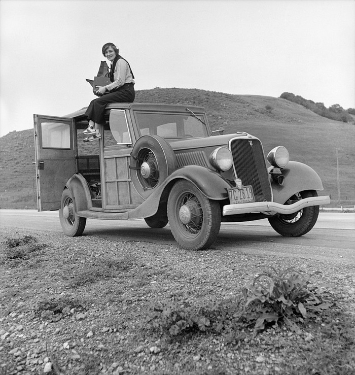 ���� � 1936 ���� � ������� Graflex 4×5 �� ����� Ford Model 40 � ����������, ���������������� � ����������� �������� ����������
