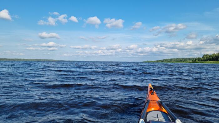 Стоило выйти из-под прикрытия, и сразу – шквал.