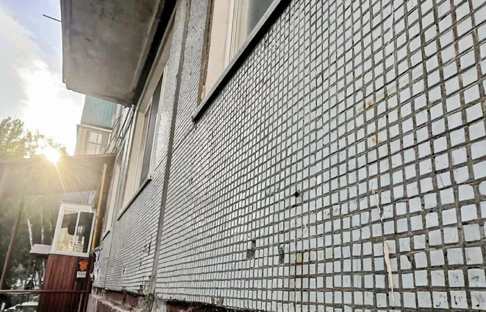 Зачем в СССР панельные дома облицовывали маленькими стеклянными плитками Панельный дом, Сделано в СССР, Плитка, Стекло, Бигпикча, Длиннопост