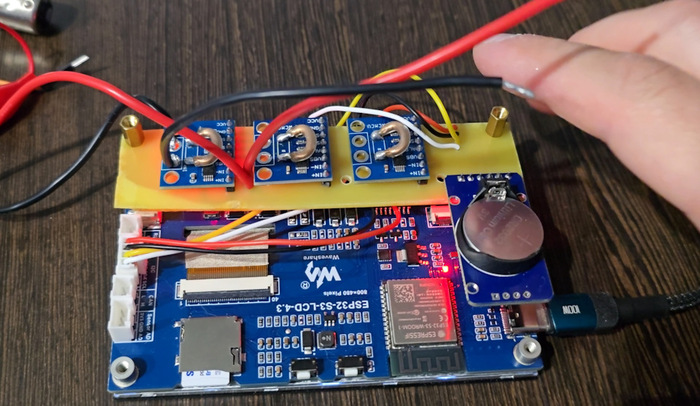      ESP32-S3          WI-FI (YCHEV003)