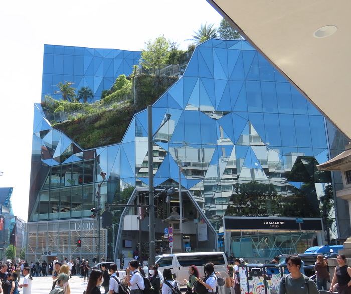 Tokyu Plaza Harajuku "Harakado"